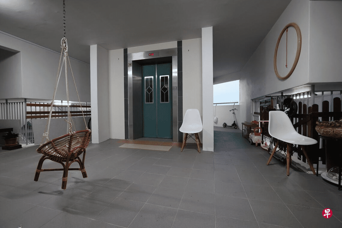 bukit panjang chair swing