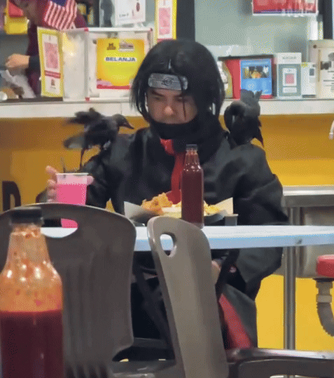 itachi crows shoulders