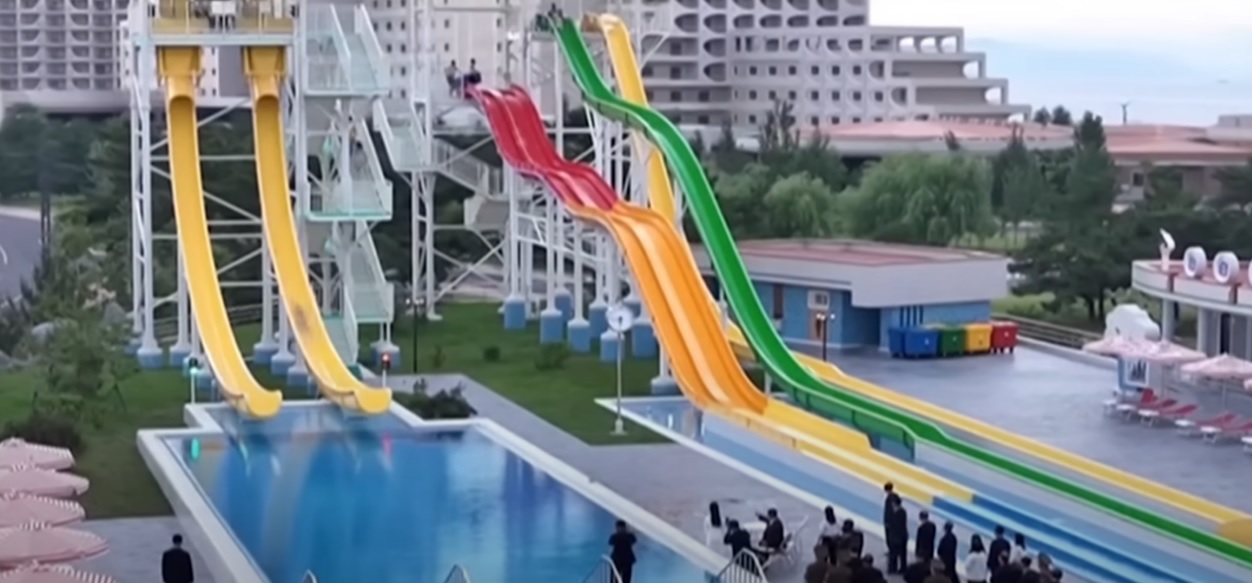 north korea tour hamburger aqua park