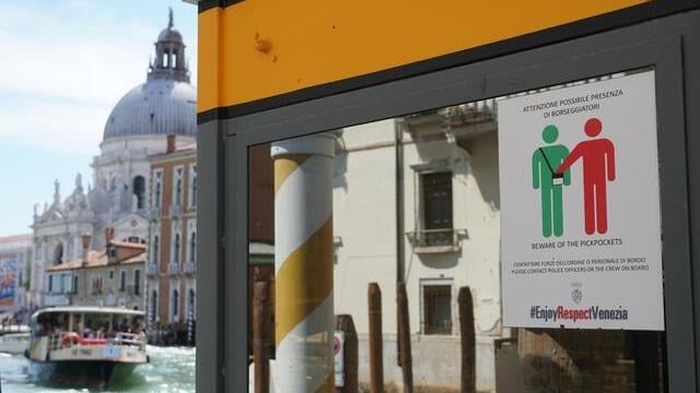 pickpockets venice sue activists sign