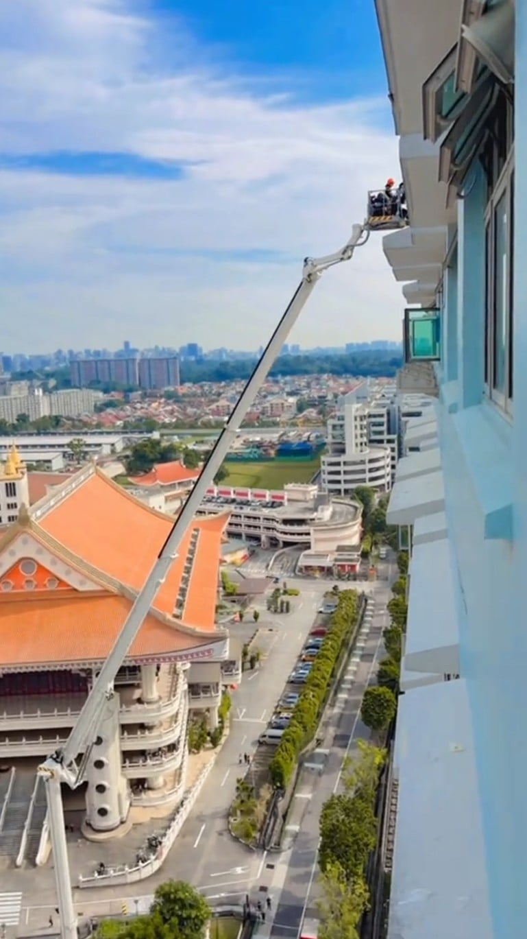 SCDF crane sin ming