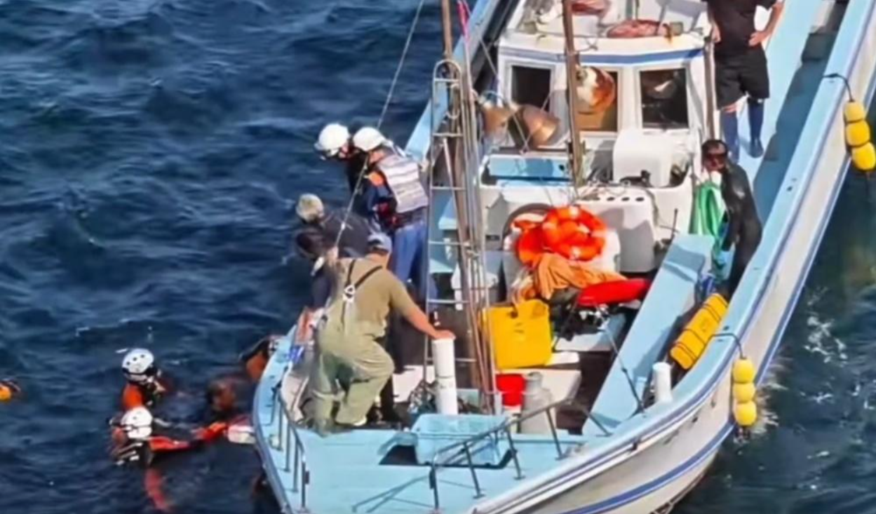 tourist saves drowning woman (3)