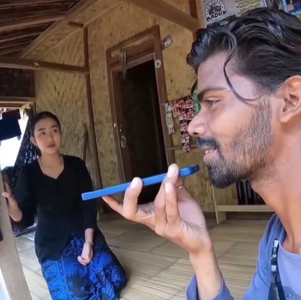 vlogger indonesia woman