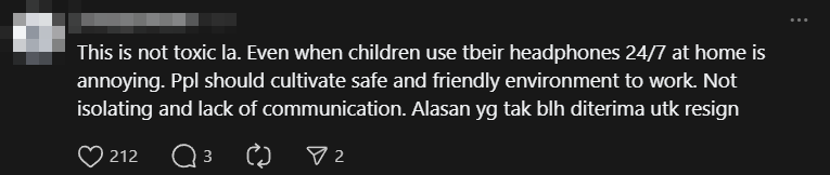 toxic boss no-earphones