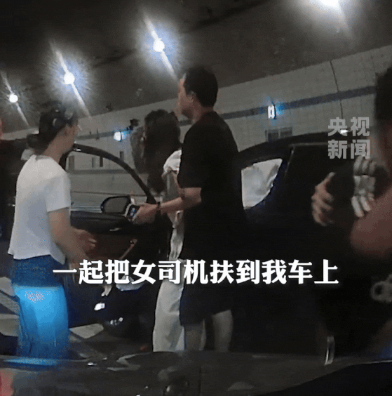 boy calls help mum (2)