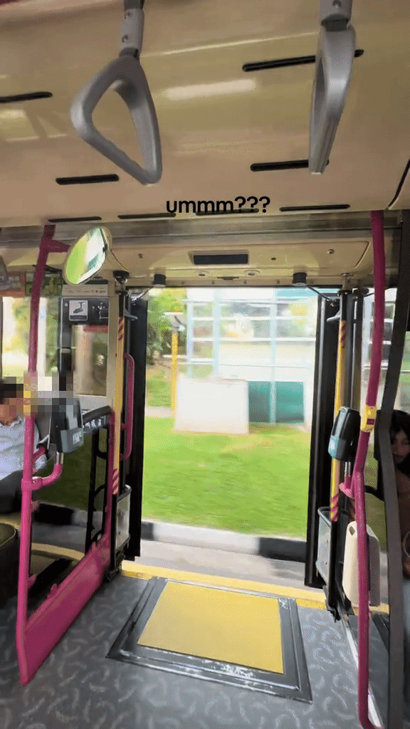 TikTok Video Shows S pore Bus Allegedly Moving With Rear Doors Wide 