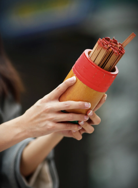 husband cheating fortune-teller (1)