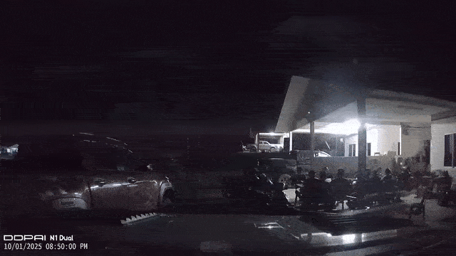 residents startled sky meteor footage