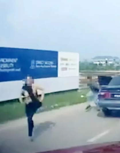 woman jumped car husband