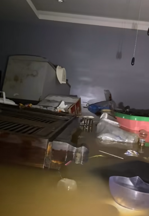 woman drowned thailand floods