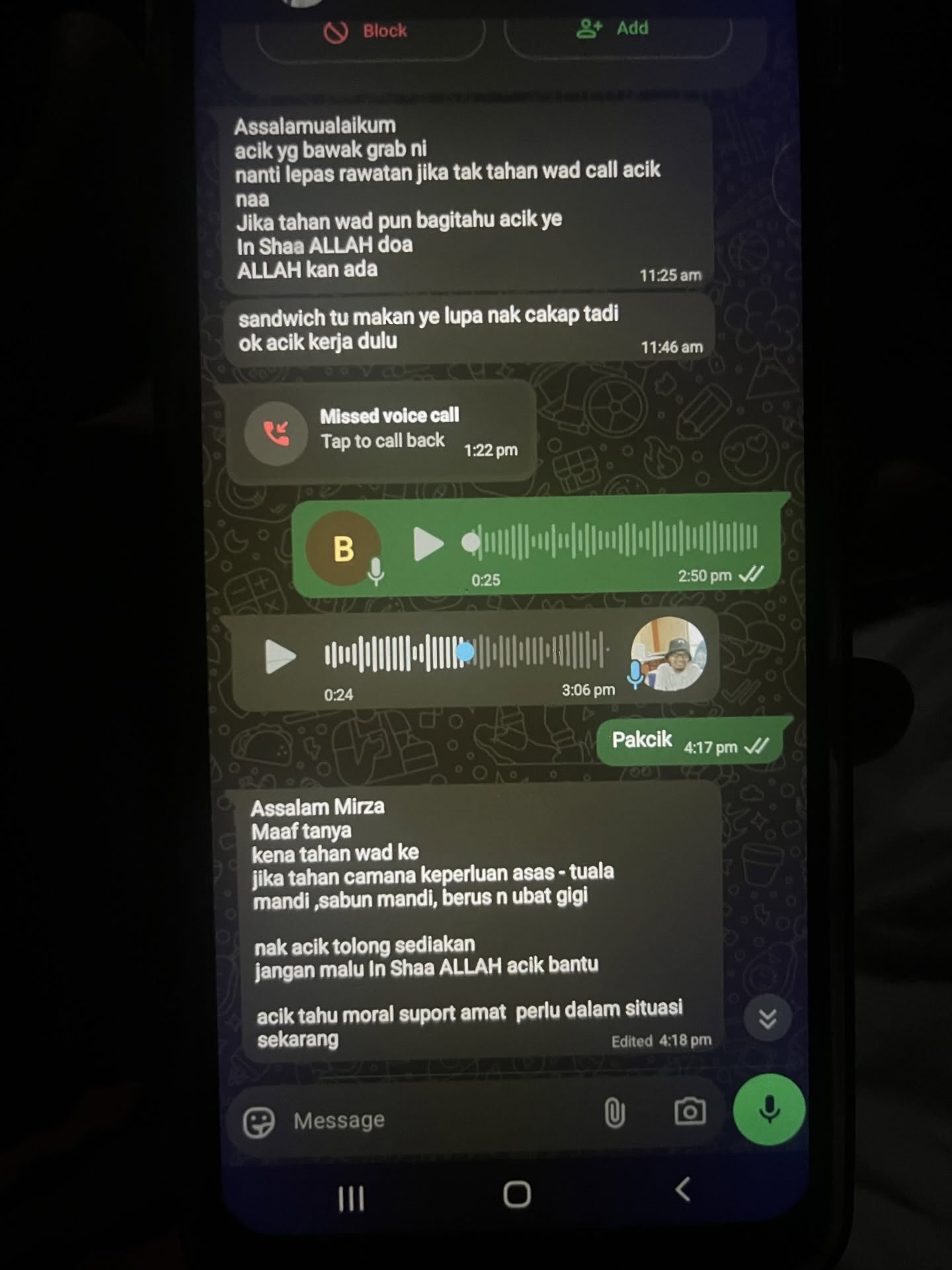 driver helps sick passenger (1)