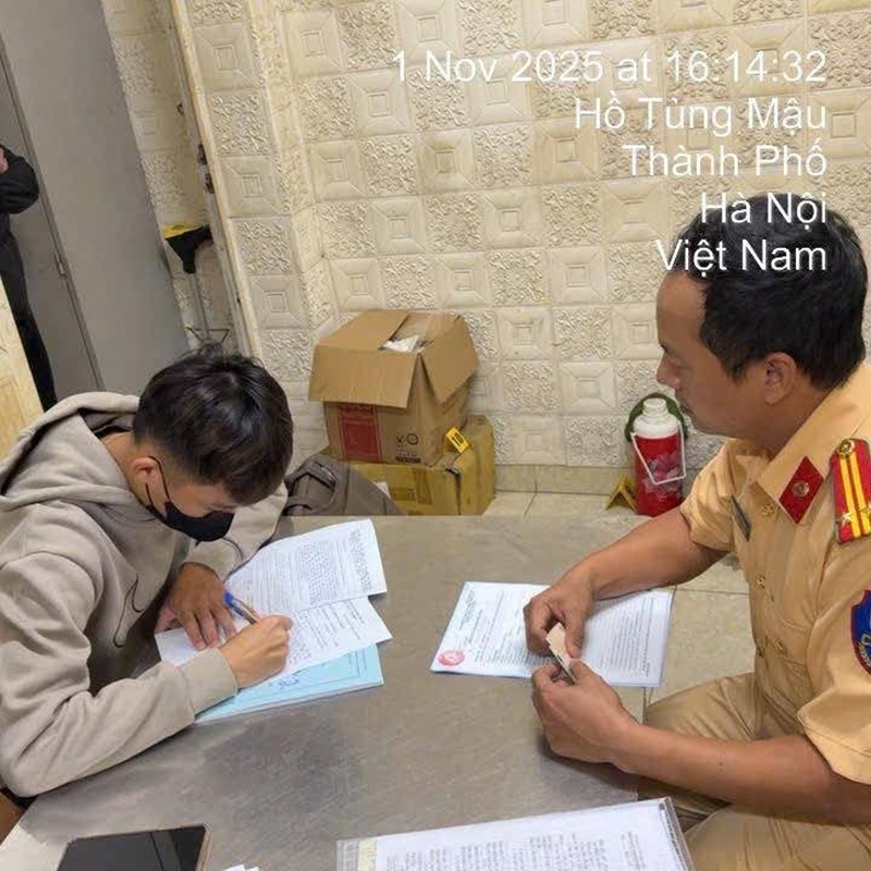 motorcyclist passengers helmets police