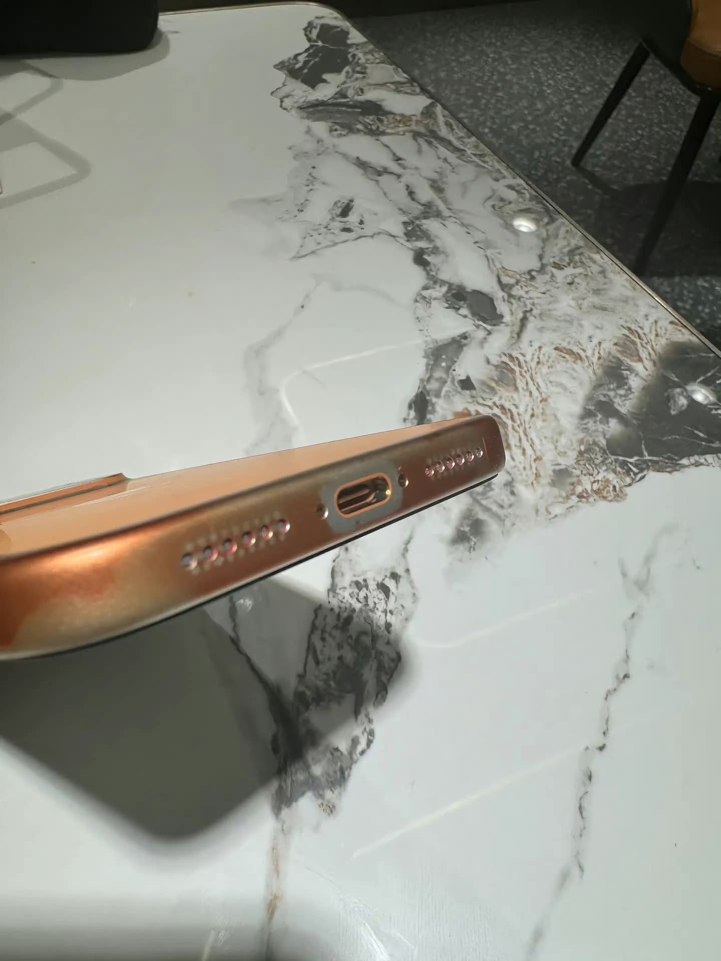 iPhone 17 paint stripped off (2)