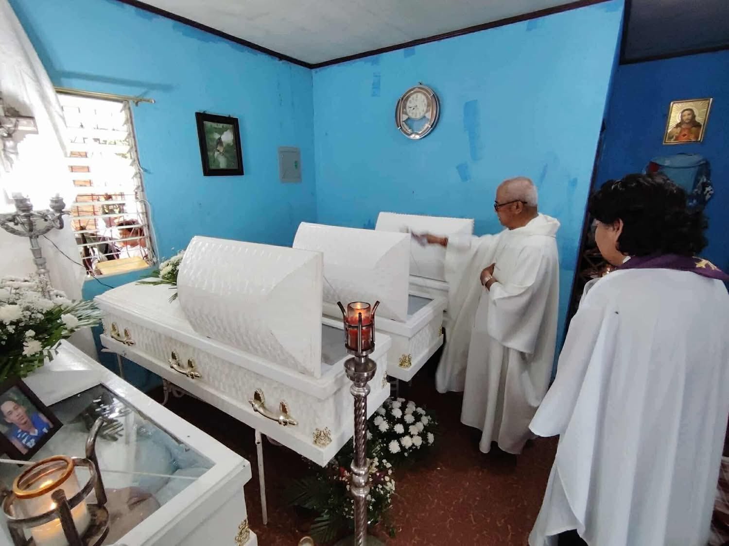 rescuer loses family members typhoon (1)