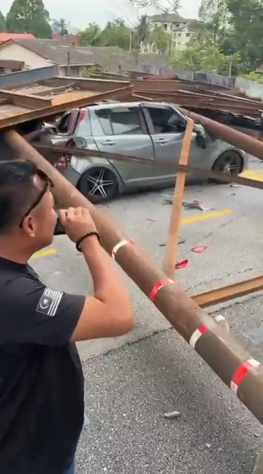 construction scaffold car