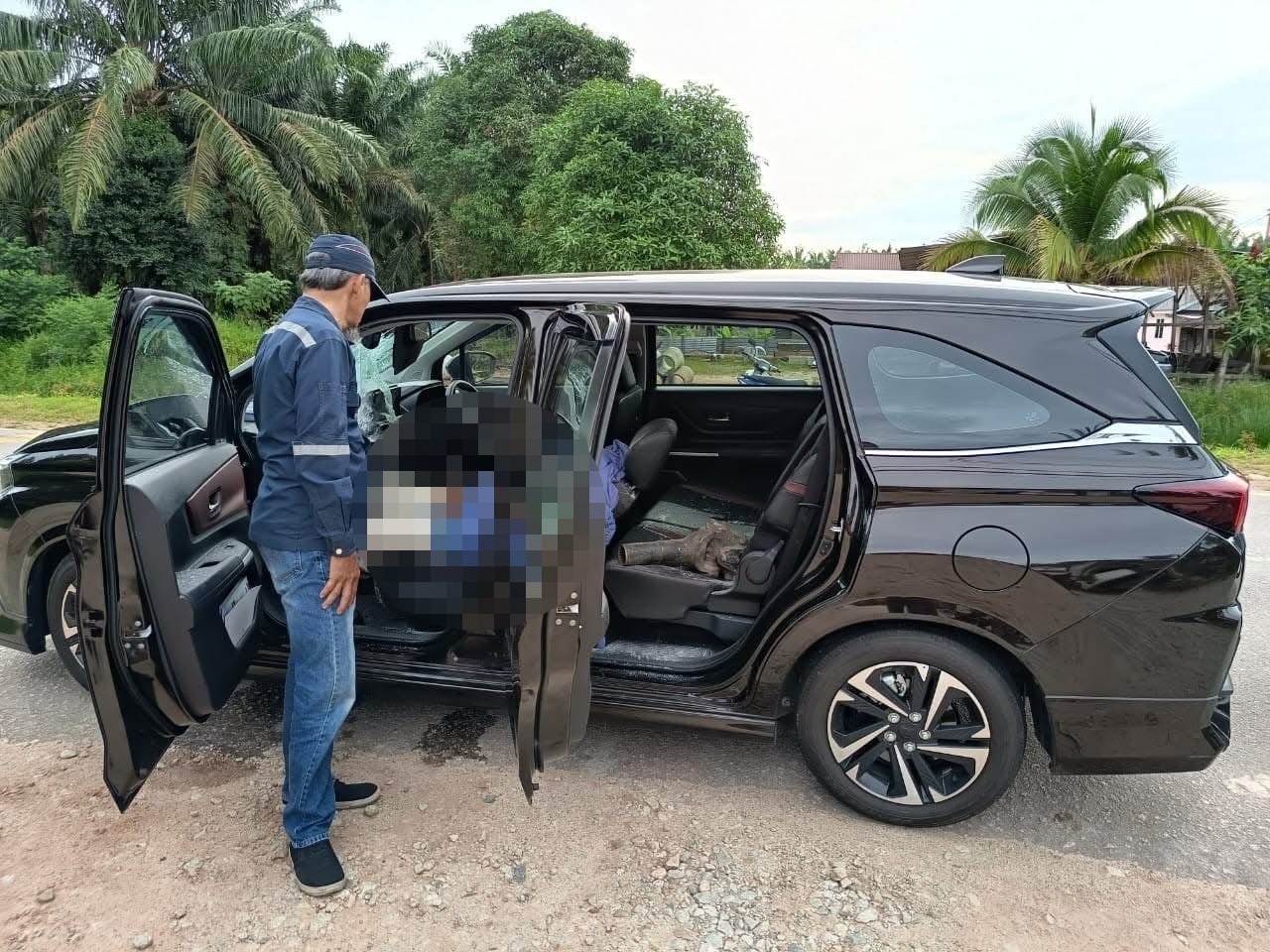 truck car windshield