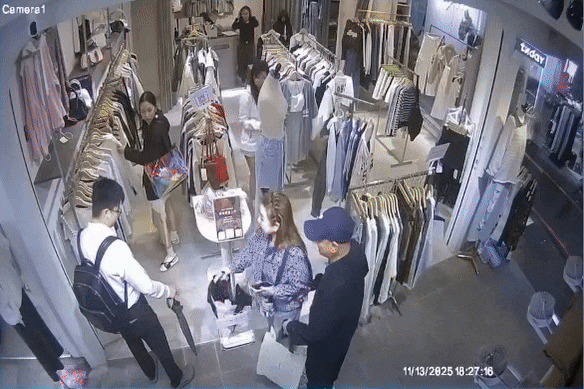 taiwan umbrella stolen