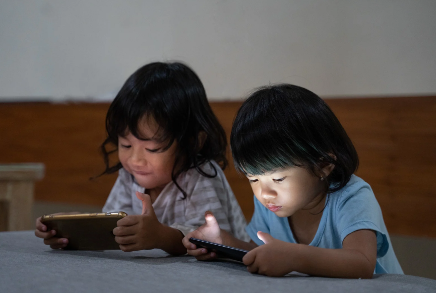 under 16 banned social media