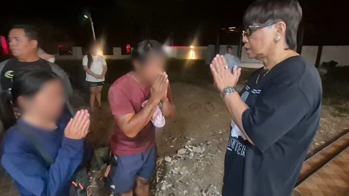 woman home husband kicked apology