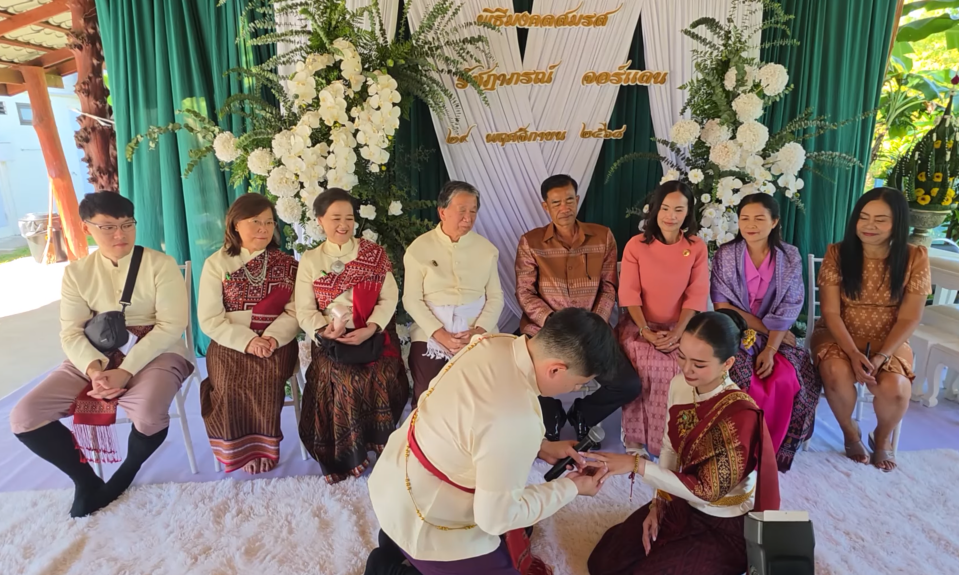 singaporean man thai wife