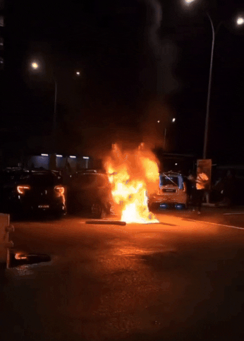 car fire stunt show (2)