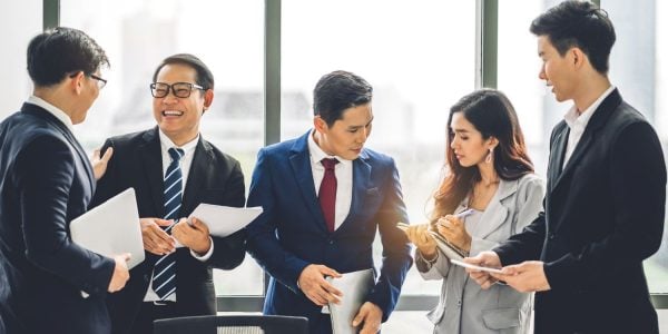 foreigner colleagues switch chinese