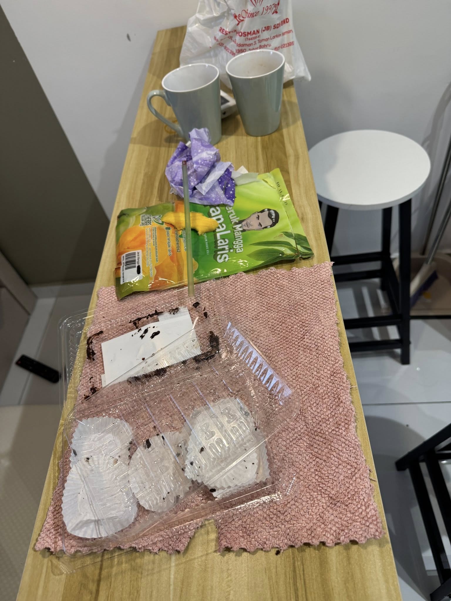 guest homestay red stains garbage