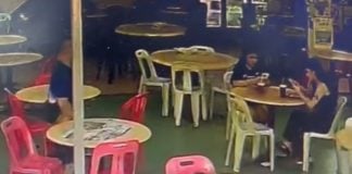 man flashes mother daughter