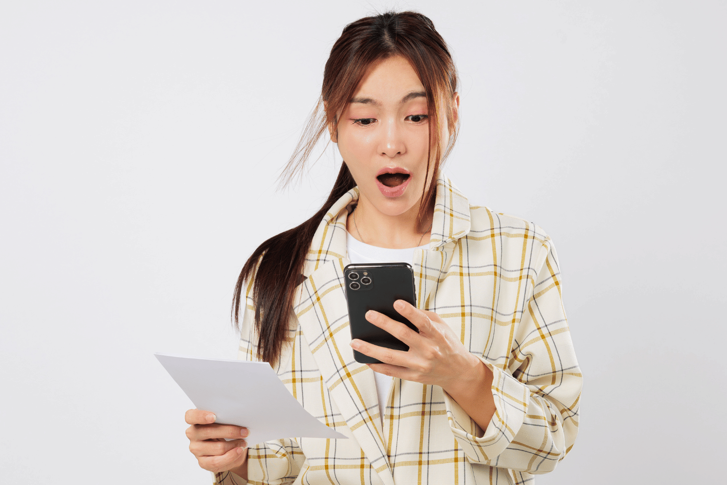 nomad esim better than roaming