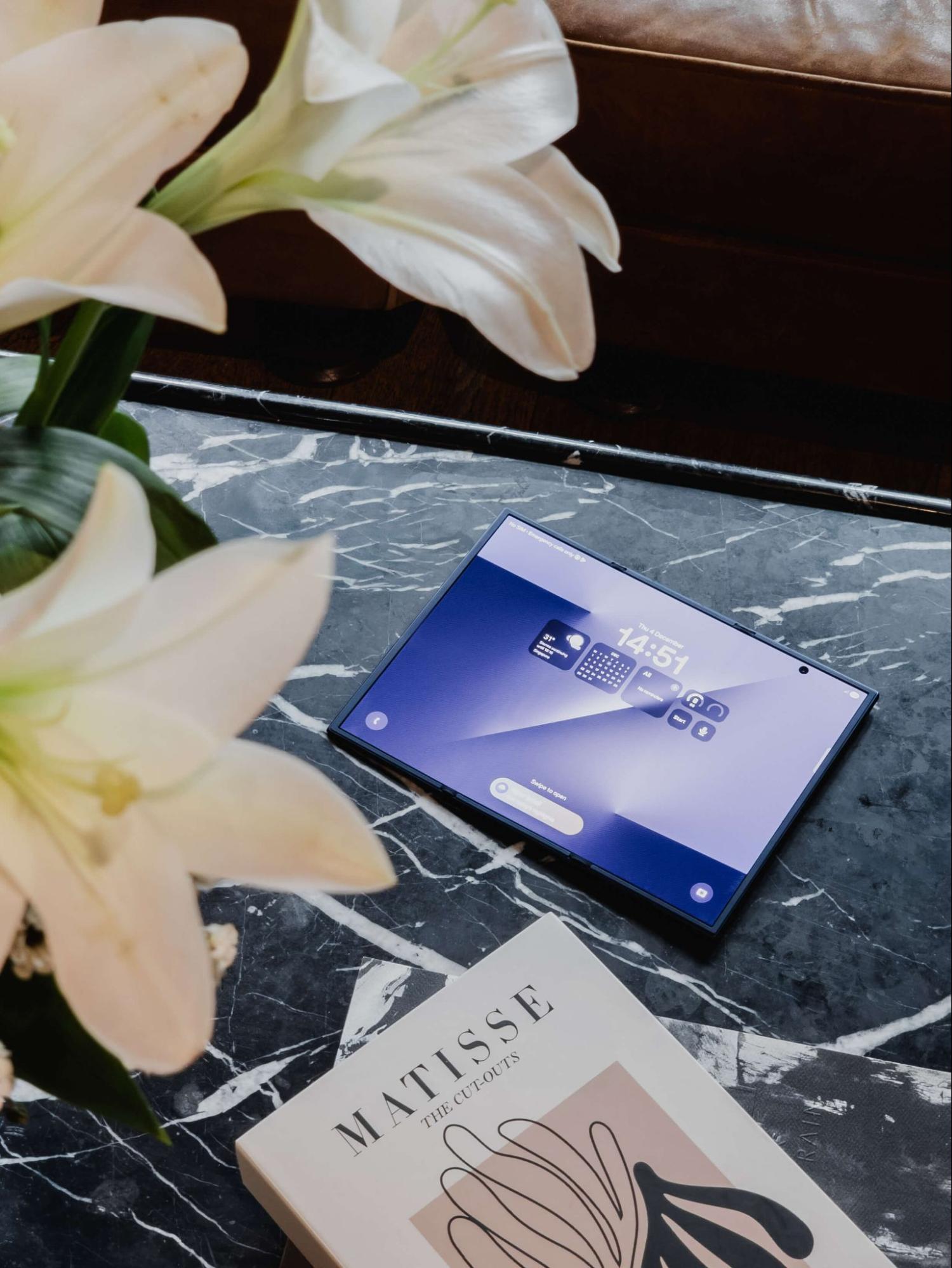 samsung galaxy z trifold