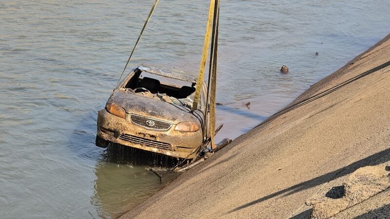 missing man submerged car