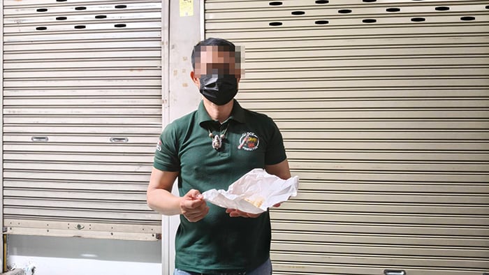 dead gecko sticky rice