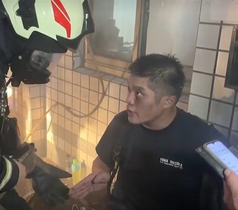 Firefighter dies burning cluttered home