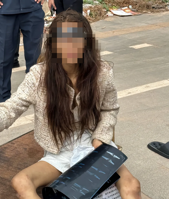 chinese influencer begging cambodia