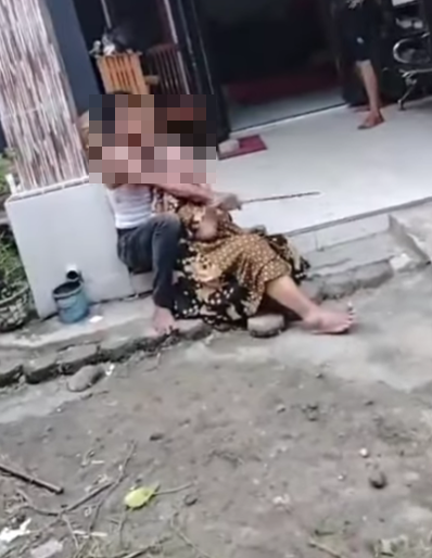 thief woman hostage indonesia