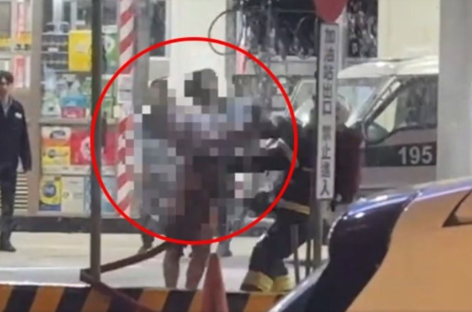 taiwan man fire firefighters