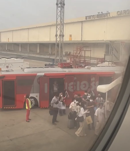 airasia passengers bus