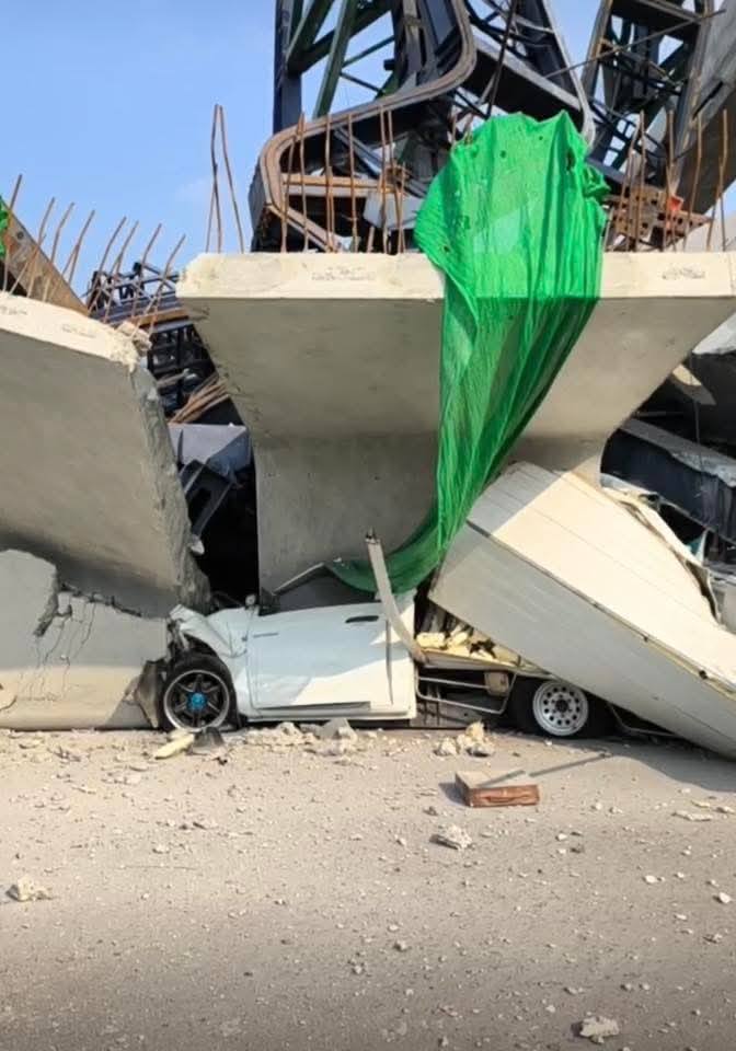 another crane thailand vehicle