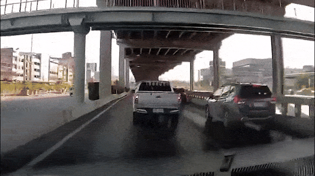 drives against traffic 11 cars accident