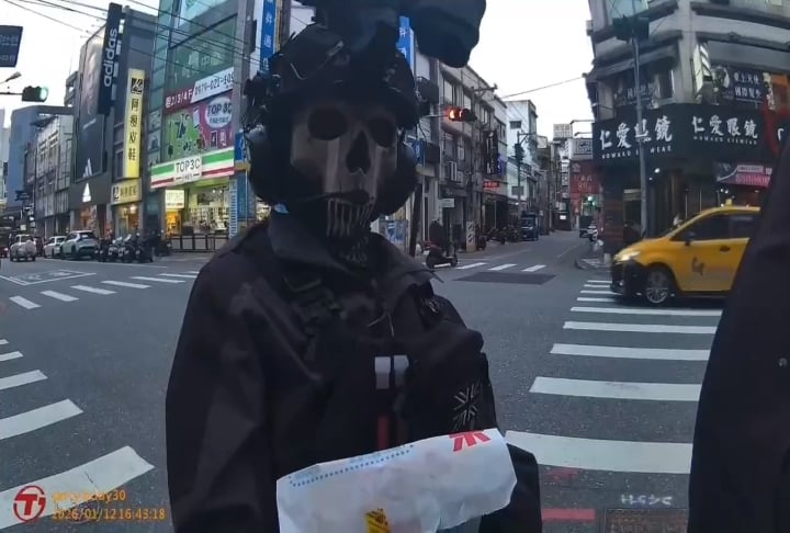 woman ghost call of duty