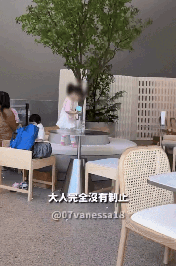 kids play pebbles taiwan restaurant (1)