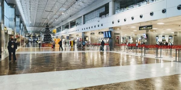 man flight dead wife