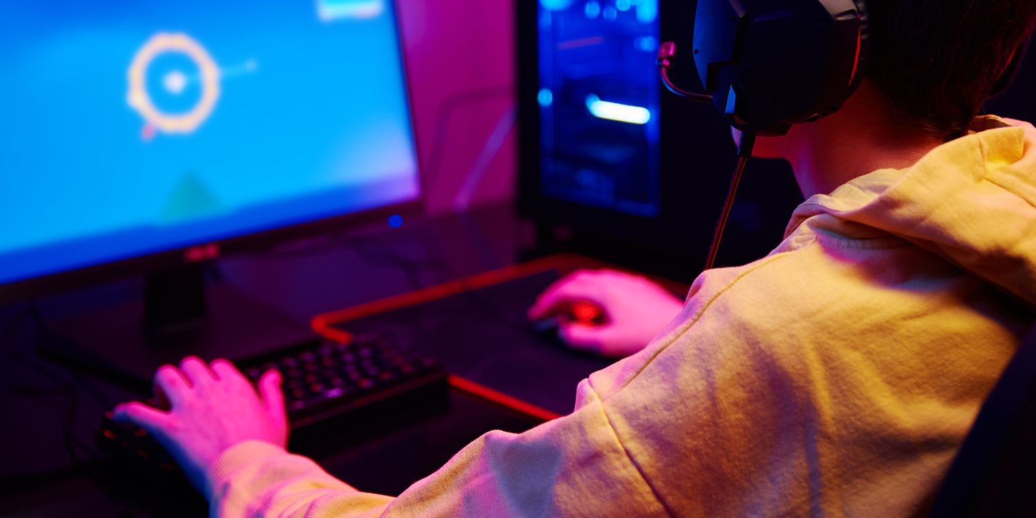 man frugal lifestyle girlfriend gaming