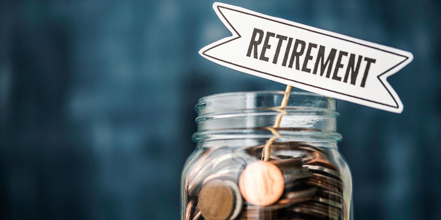 man frugal lifestyle girlfriend retirement