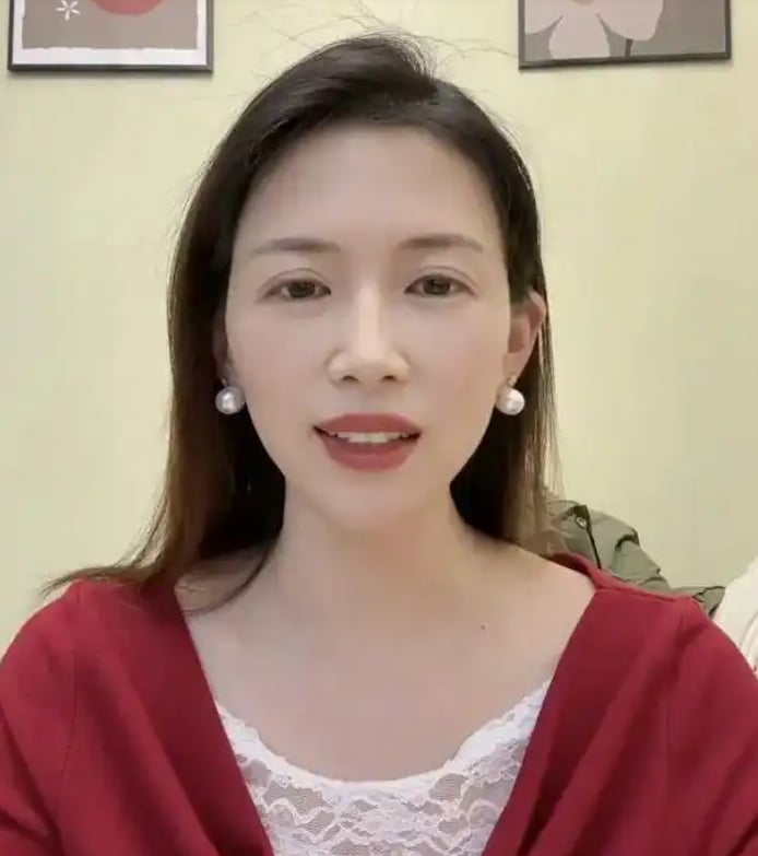 woman sarcastic apology adulterous social media