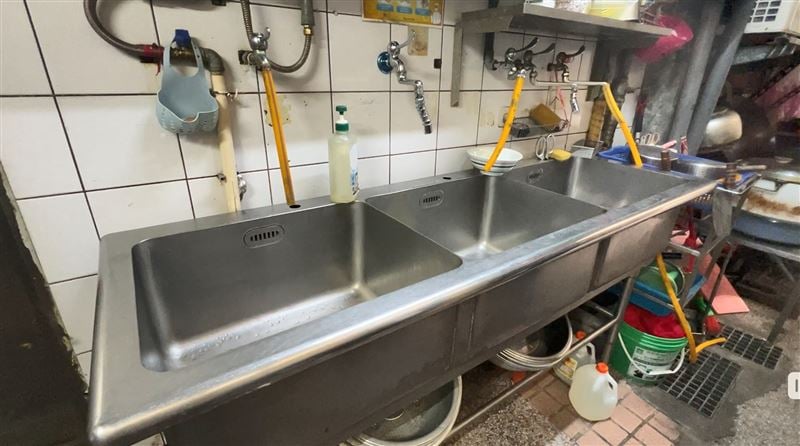 employee dead freezer taiwan