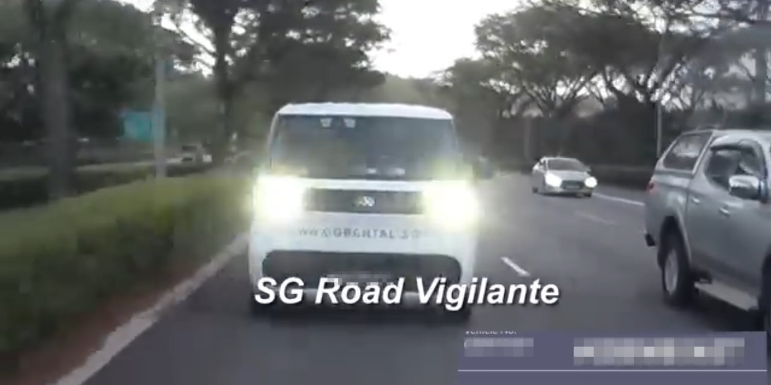 van flashing headlights