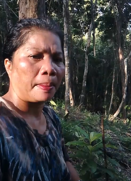 food vlogger devil crab