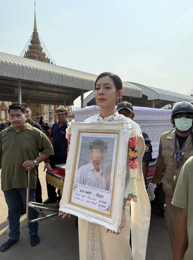 bride farewell fiancé funeral