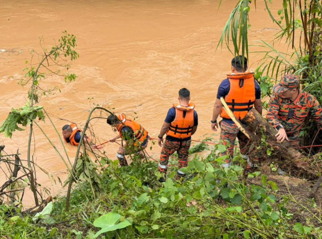 man reunion dinner dead